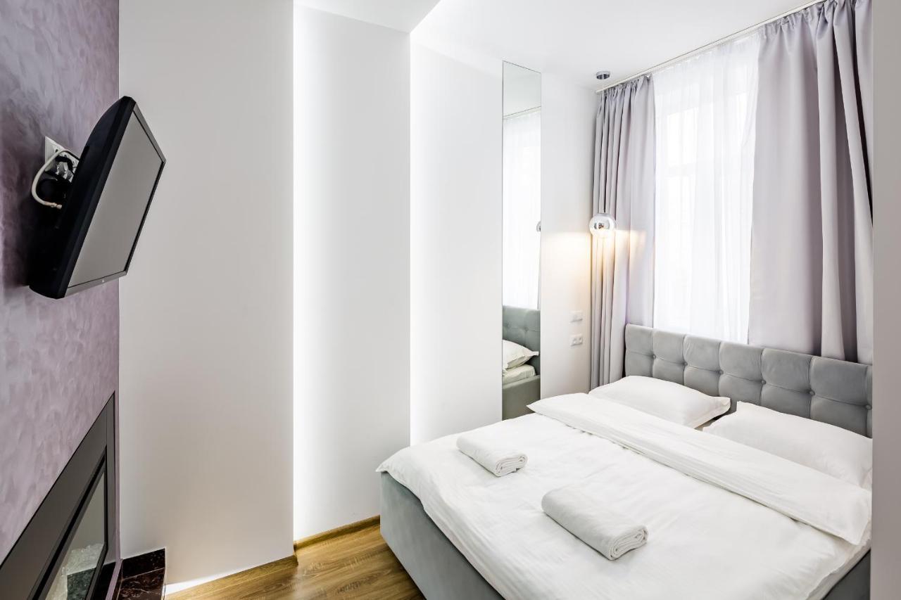 Royal Premier Apartment Lviv Exterior photo